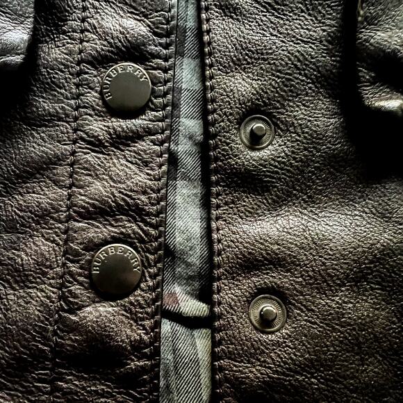 Burberry London Women’s Black 100% Italian Buffalo Leather Button-Up Vest Sz 6 - Picture 16 of 16